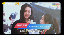 美女床上运动